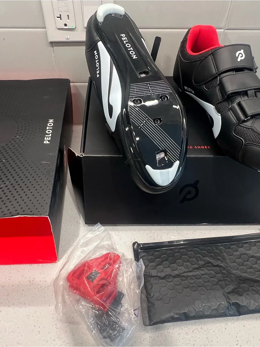 Peloton Cycle Shoes 43 NWT
